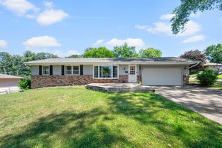 10725 Rich Avenue S, Bloomington, MN 55437