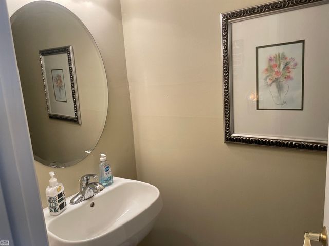 1343 Autumn Lane APT 66, BLDG 5, Rochester Hills, MI 48306