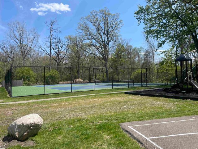 1343 Autumn Lane APT 66, BLDG 5, Rochester Hills, MI 48306