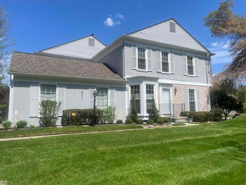 1343 Autumn Lane APT 66, BLDG 5, Rochester Hills, MI 48306