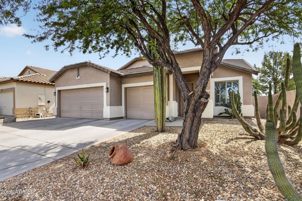 15475 N 181 Avenue, Surprise, AZ 85388