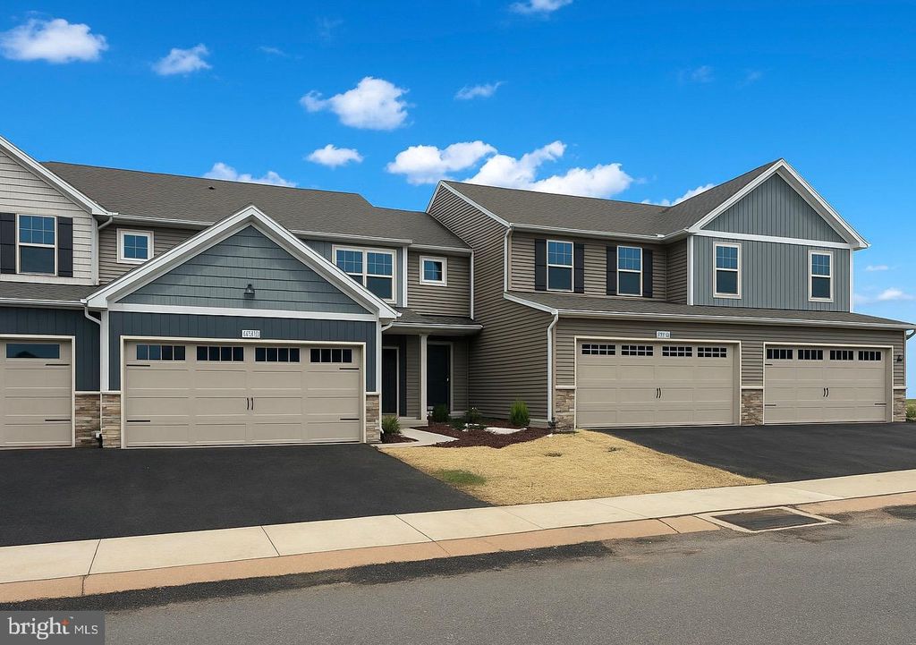7272 WHITE OAK BLVD, Harrisburg, PA 17112