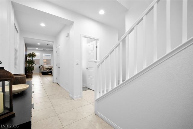 8053 Foxfield Springs Street, Las Vegas, NV 89166