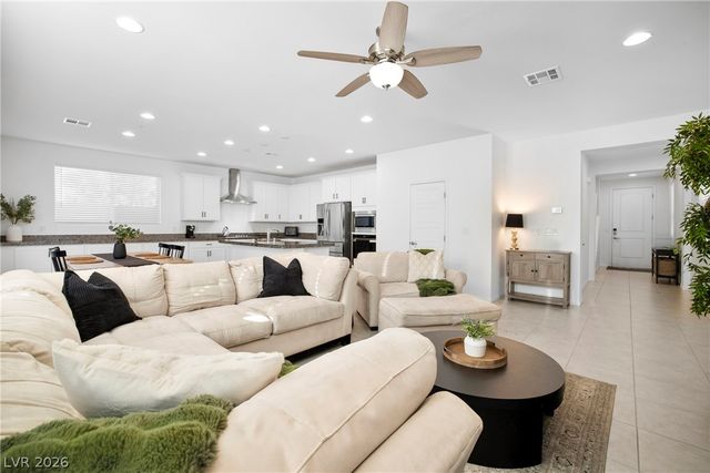 8053 Foxfield Springs Street, Las Vegas, NV 89166