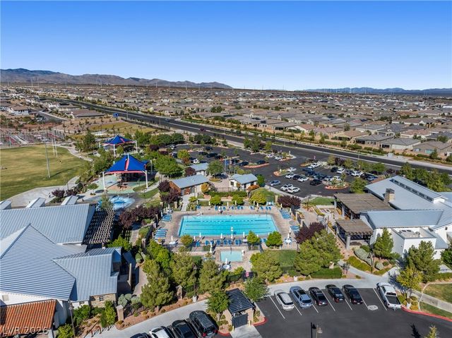 8053 Foxfield Springs Street, Las Vegas, NV 89166