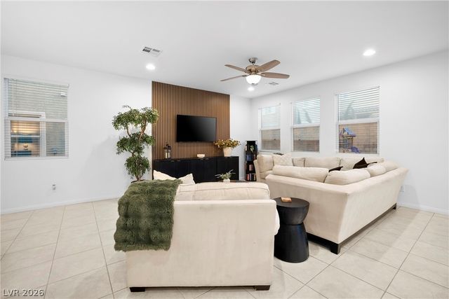 8053 Foxfield Springs Street, Las Vegas, NV 89166