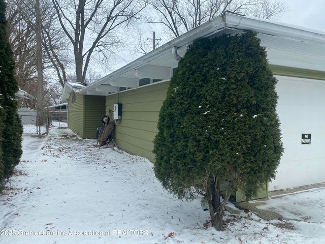 1902 Windsor Lane, Flint, MI 48507