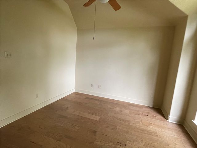 55 Canyon Oak Court, Lake Jackson, TX 77566