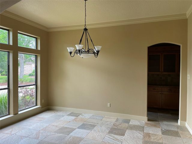 55 Canyon Oak Court, Lake Jackson, TX 77566