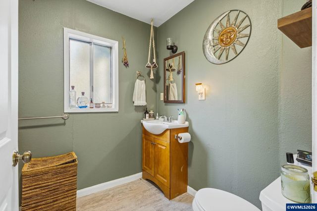 28780 Santiam Hwy, Sweet Home, OR 97386