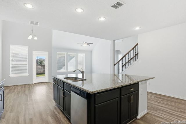 204 Tiltwood Ct, Boerne, TX 78006