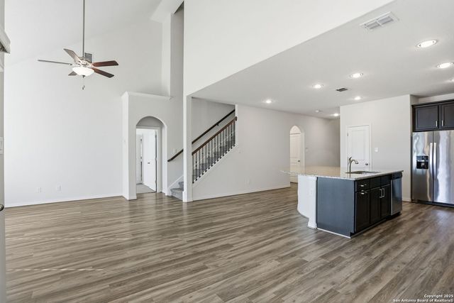 204 Tiltwood Ct, Boerne, TX 78006