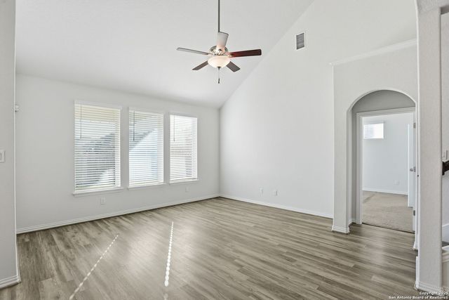 204 Tiltwood Ct, Boerne, TX 78006