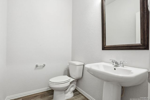 204 Tiltwood Ct, Boerne, TX 78006