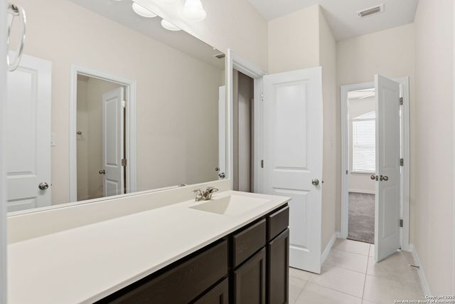 204 Tiltwood Ct, Boerne, TX 78006