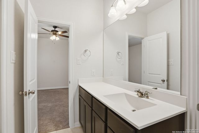 204 Tiltwood Ct, Boerne, TX 78006