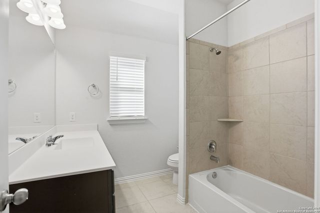 204 Tiltwood Ct, Boerne, TX 78006