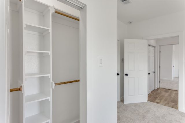 943 E Richmond Avenue, Fort Worth, TX 76104