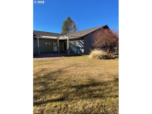 61260 SUNFLOWER Ln, Bend, OR 97702