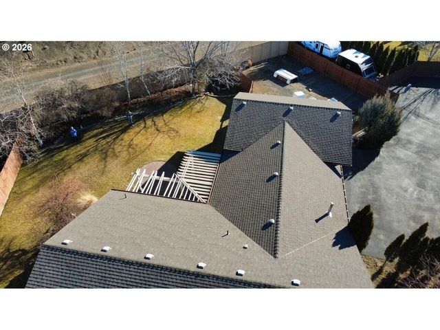 61260 SUNFLOWER Ln, Bend, OR 97702