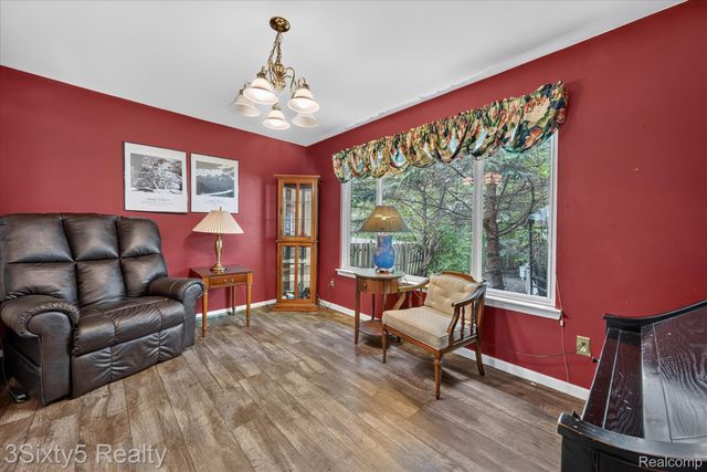 19149 Red Oak Lane, Brownstown Charter Township, MI 48193