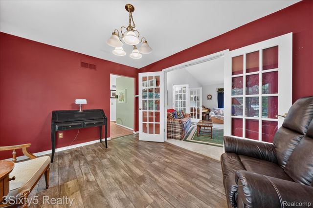 19149 Red Oak Lane, Brownstown Charter Township, MI 48193