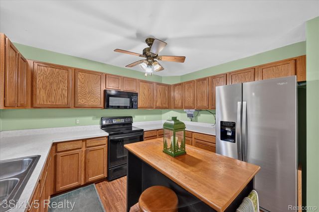 19149 Red Oak Lane, Brownstown Charter Township, MI 48193