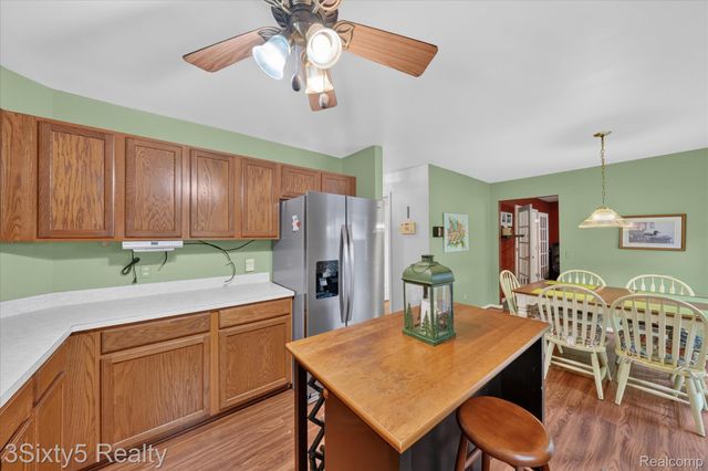 19149 Red Oak Lane, Brownstown Charter Township, MI 48193