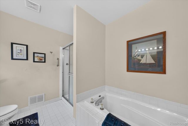 19149 Red Oak Lane, Brownstown Charter Township, MI 48193
