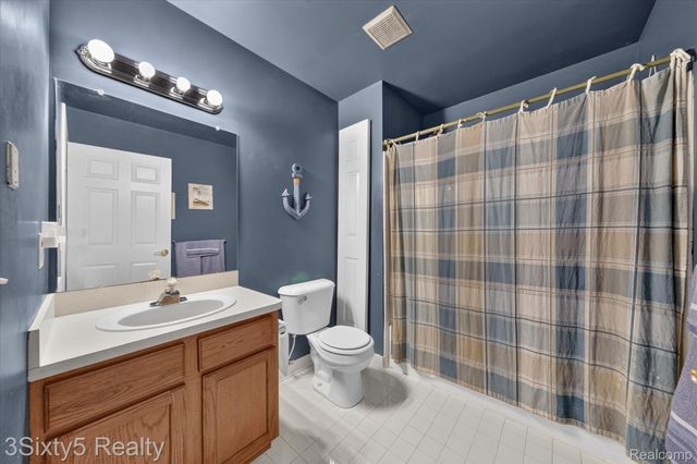 19149 Red Oak Lane, Brownstown Charter Township, MI 48193