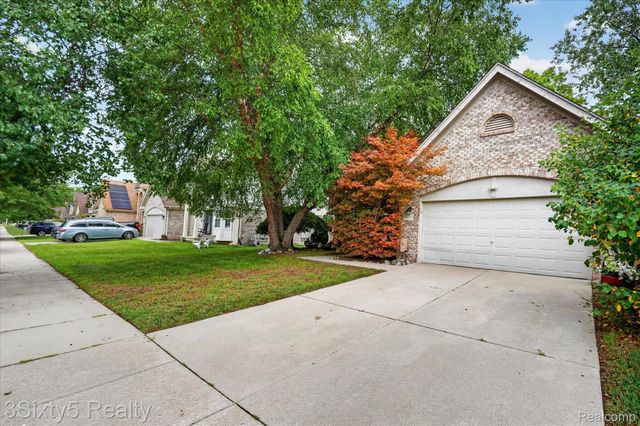 19149 Red Oak Lane, Brownstown Charter Township, MI 48193