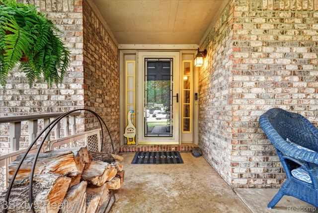 19149 Red Oak Lane, Brownstown Charter Township, MI 48193