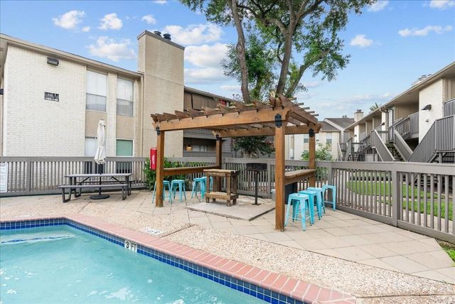 1900 Bay Area Boulevard 192, Houston, TX 77058