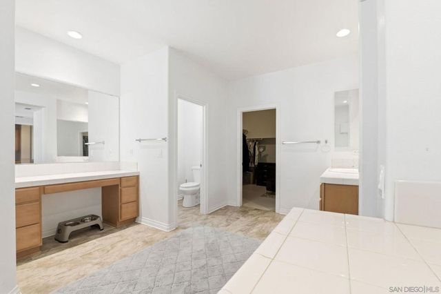 24102 Madeira Ln, Murrieta, CA 92562