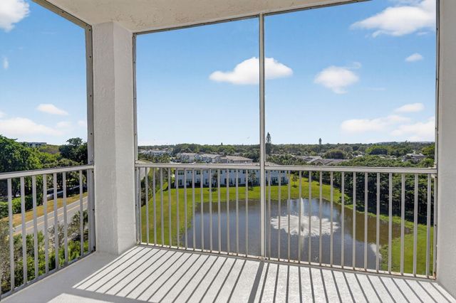 22715 Camino Del Mar 61, Boca Raton, FL 33433