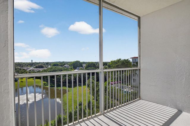 22715 Camino Del Mar 61, Boca Raton, FL 33433