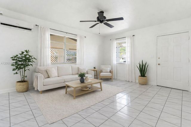 2820 Fletcher St, Hollywood, FL 33020