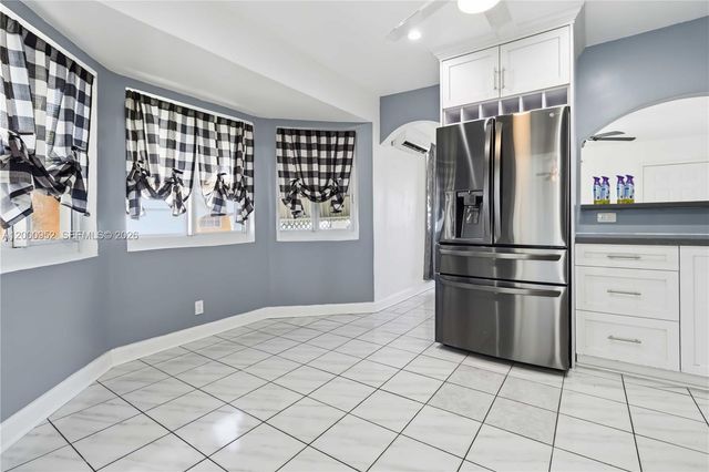 2820 Fletcher St, Hollywood, FL 33020