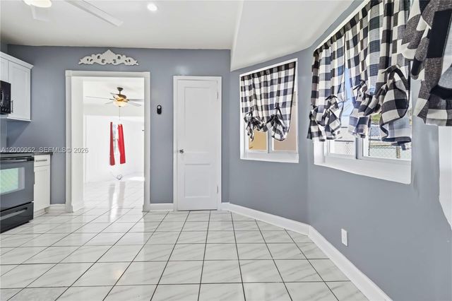 2820 Fletcher St, Hollywood, FL 33020