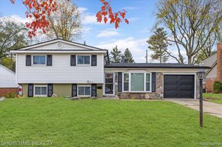 21247 Larkspur Street, Farmington, MI 48336