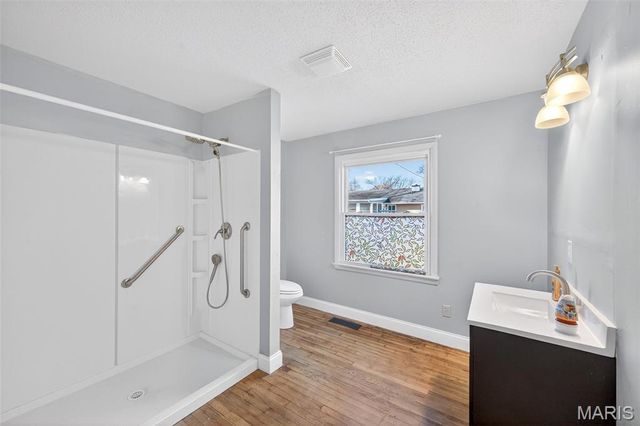 18 Derby Lane, St Peters, MO 63376