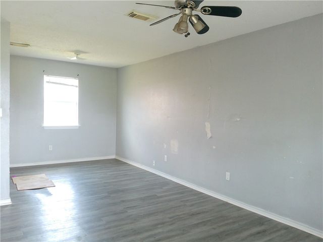 1134 Nagle St, Corpus Christi, TX 78418