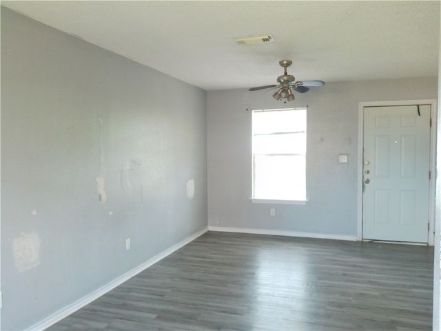 1134 Nagle St, Corpus Christi, TX 78418
