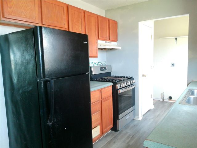1134 Nagle St, Corpus Christi, TX 78418