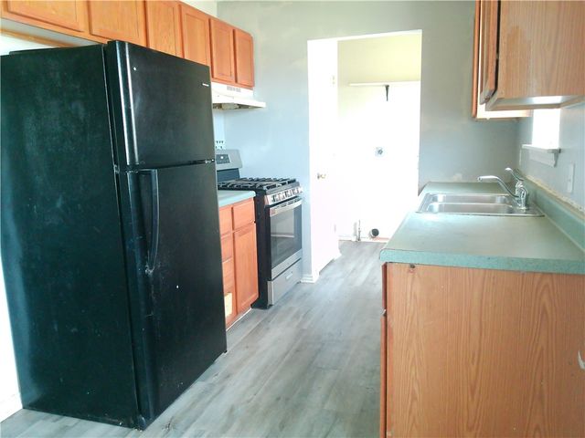 1134 Nagle St, Corpus Christi, TX 78418