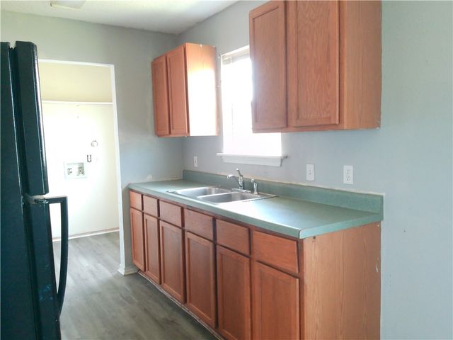 1134 Nagle St, Corpus Christi, TX 78418