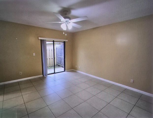 1155 White Pine Pine 1155, Wellington, FL 33414