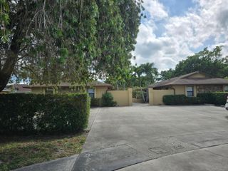 1155 White Pine Pine 1155, Wellington, FL 33414