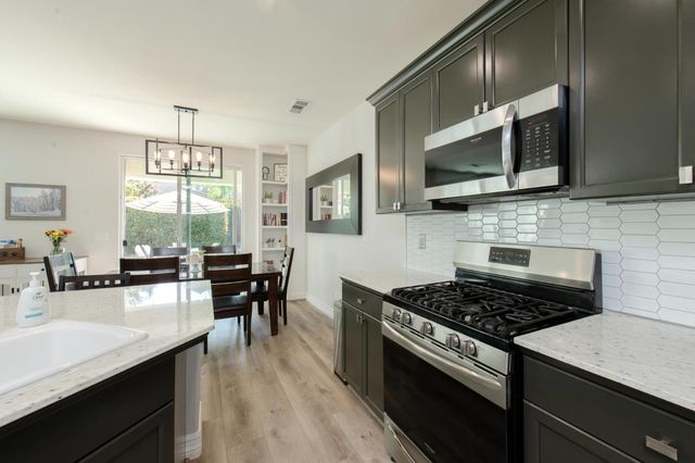 1853 Twinberry Avenue, Clovis, CA 93619