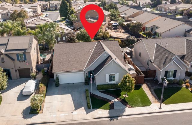 1853 Twinberry Avenue, Clovis, CA 93619